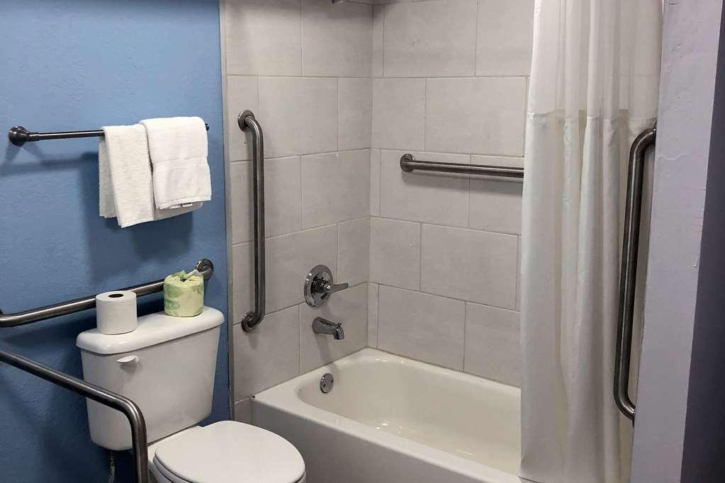 Suburban Extended Stay Hotel Dalton I-75 Room photo