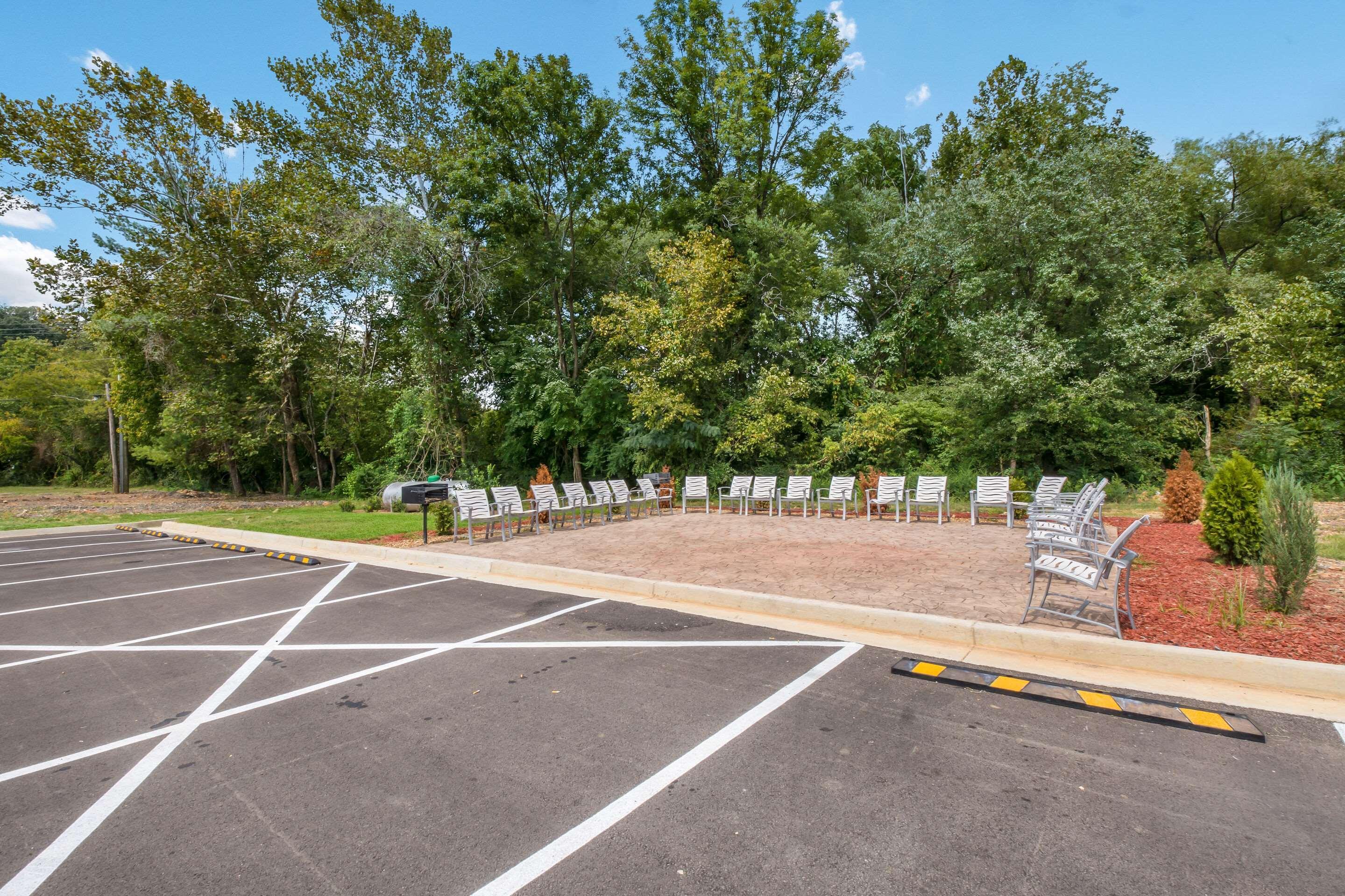 Suburban Extended Stay Hotel Dalton I-75 Exterior photo