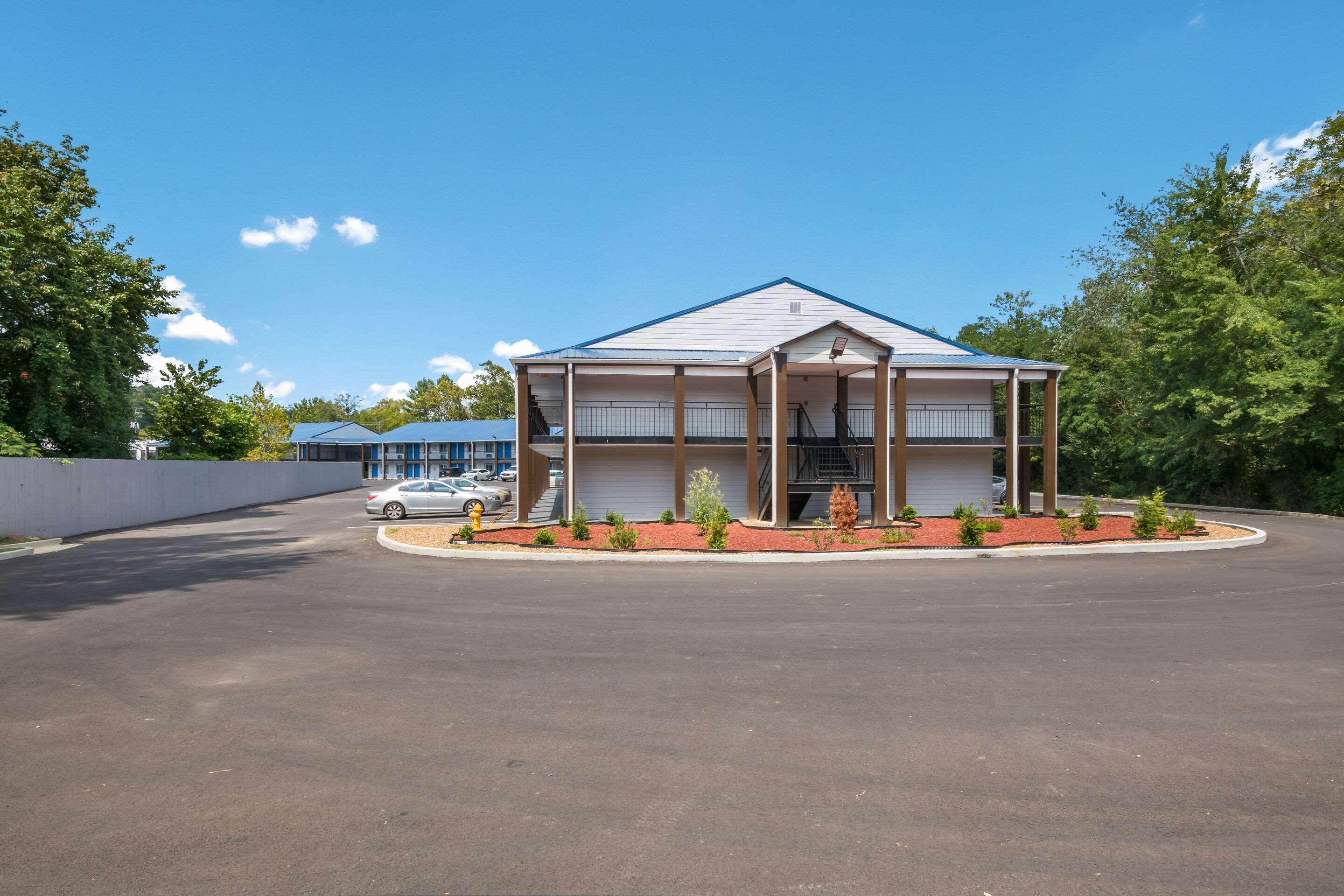 Suburban Extended Stay Hotel Dalton I-75 Exterior photo